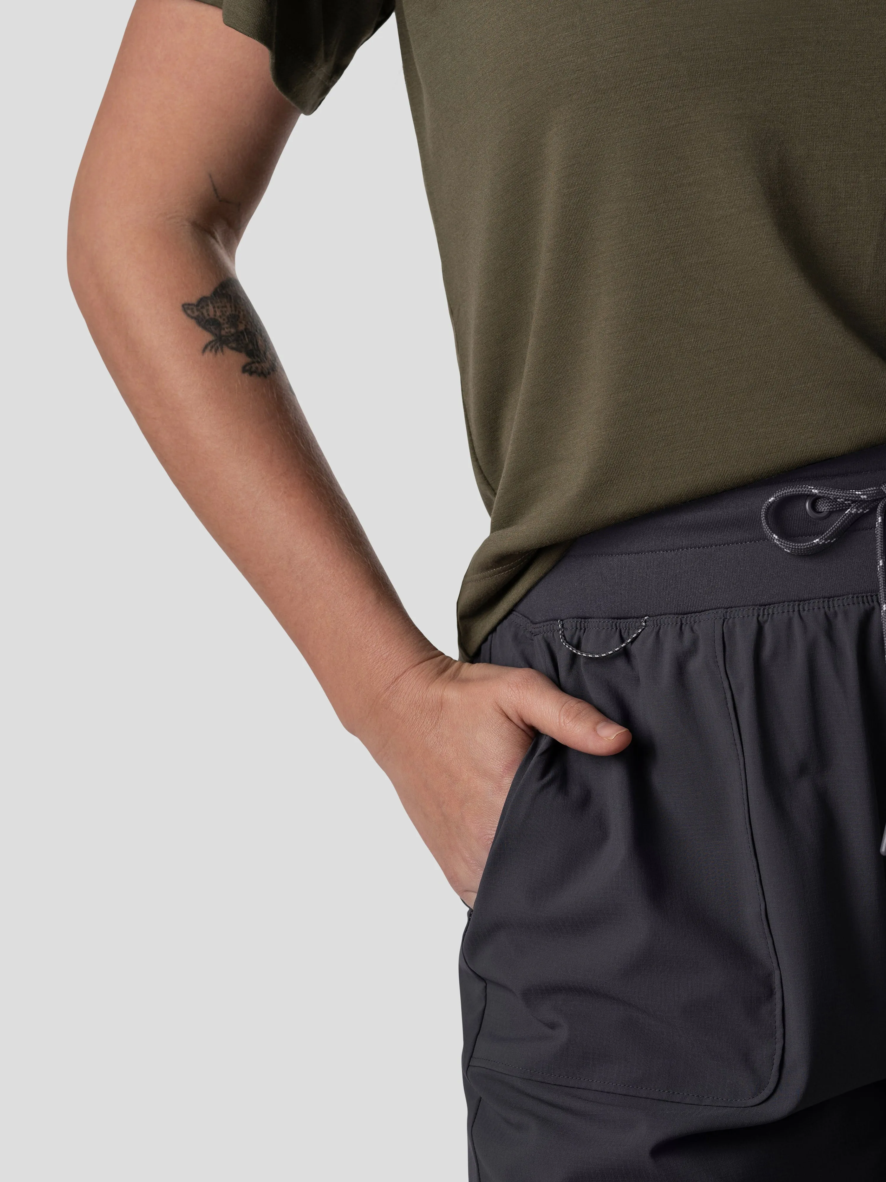 W's Airflow Windshell Jogger - Charcoal